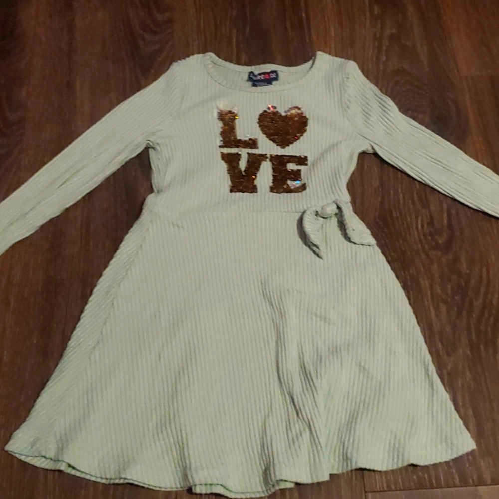 Girls dress